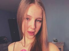 MiaRaying from LiveJasmin