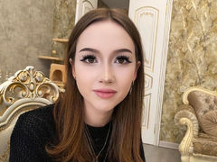 MiaVade from LiveJasmin