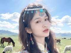 MiaZhen - female with brown hair webcam at LiveJasmin