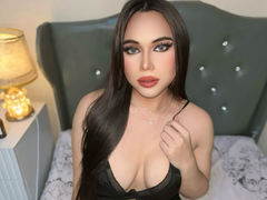 EllouiseMoore - shemale with brown hair webcam at LiveJasmin