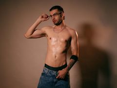 MichaelMagno - male webcam at LiveJasmin