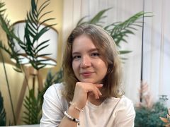 MichaeleNee from LiveJasmin