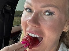 MicheleNolimi from LiveJasmin