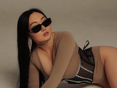 MienKim - female with black hair and  big tits webcam at LiveJasmin