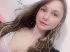 MikaVelvet from LiveJasmin