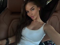 MikaelaBanes - female with black hair and  big tits webcam at LiveJasmin