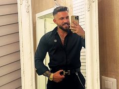 MikeAdamov from LiveJasmin