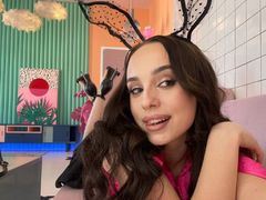 ViollaMoore - female with brown hair and  big tits webcam at LiveJasmin