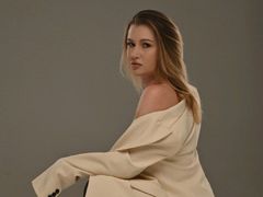 MilaGlow from LiveJasmin