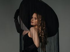 MilanaBalmain - female with brown hair webcam at LiveJasmin