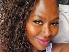 MilkyMarie - female with brown hair and  big tits webcam at LiveJasmin