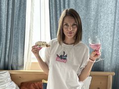 MillaCloud from LiveJasmin