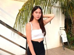 MilleyVouge - shemale with black hair webcam at LiveJasmin