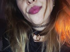 MilliJones - female with brown hair webcam at LiveJasmin