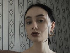 MillieMorlas - female with brown hair webcam at LiveJasmin