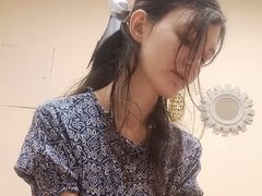 MillieStrife - female with brown hair webcam at LiveJasmin