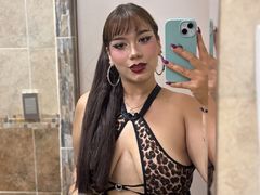 MillyJohnson - female with black hair and  big tits webcam at LiveJasmin