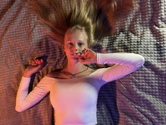 MimiLewis - female webcam at LiveJasmin