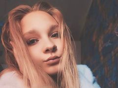 MingKiili from LiveJasmin