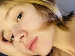 MiniLily from LiveJasmin