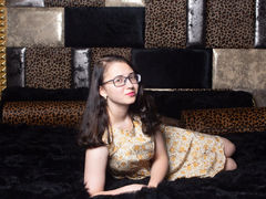 MirandaMiller - female with black hair webcam at LiveJasmin