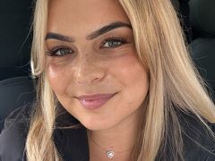 MirelleNoir from LiveJasmin