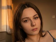 MireyaElowen from LiveJasmin