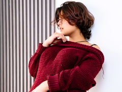 MisakiWong - female with brown hair and  big tits webcam at LiveJasmin