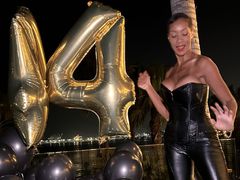 MistressInstruct from LiveJasmin