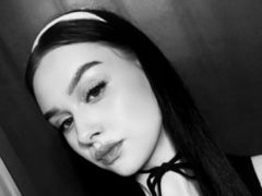 MistySha - female with brown hair webcam at LiveJasmin