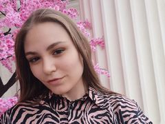 MitzieBitzel from LiveJasmin