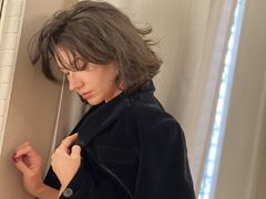 MnemoZeina - female with brown hair and  small tits webcam at LiveJasmin