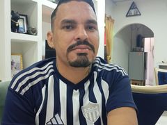 MoisesBrowns from LiveJasmin