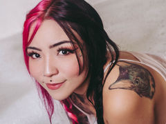 MollyFisher - female with black hair webcam at LiveJasmin