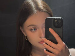 MollyKelt from LiveJasmin