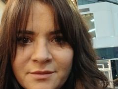 MollyMcCabe - female with brown hair and  big tits webcam at LiveJasmin