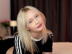 MollyMoris from LiveJasmin