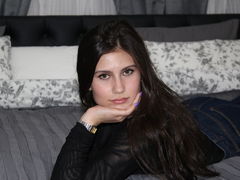 MollyNJ - female with brown hair webcam at LiveJasmin