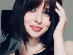 MollyValen - female with black hair webcam at LiveJasmin