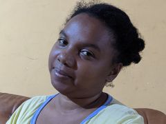 MomoRazafy from LiveJasmin