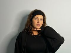 MonaDenmark - female with brown hair webcam at LiveJasmin