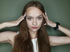 MonaFerryman from LiveJasmin