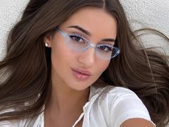 MoniKoni from LiveJasmin