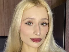 MonicaBarbies from LiveJasmin