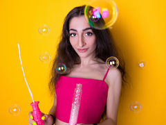 MonicaHendriks - female with black hair webcam at LiveJasmin
