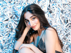 MonicaHendriks - female with black hair webcam at LiveJasmin