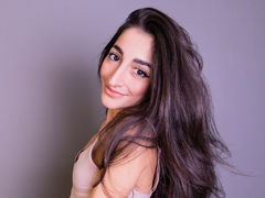 MonicaHendriks - female with black hair webcam at LiveJasmin