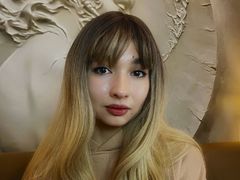 MonicaKaren - blond female webcam at LiveJasmin