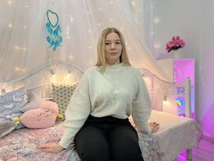 MonicaKaster - blond female webcam at LiveJasmin