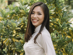 monicamendozan - female with black hair webcam at ImLive